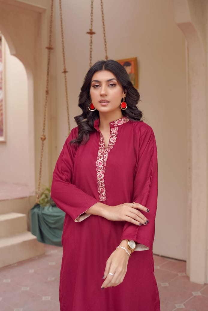 Winter Collection - Dhanak Embroidery 2Pc