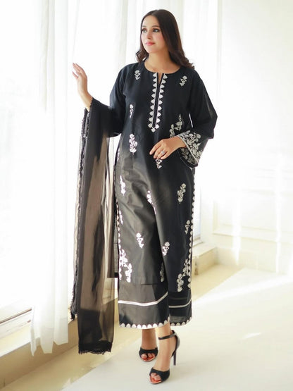 Delight Black Embroidered Long-Length Suit