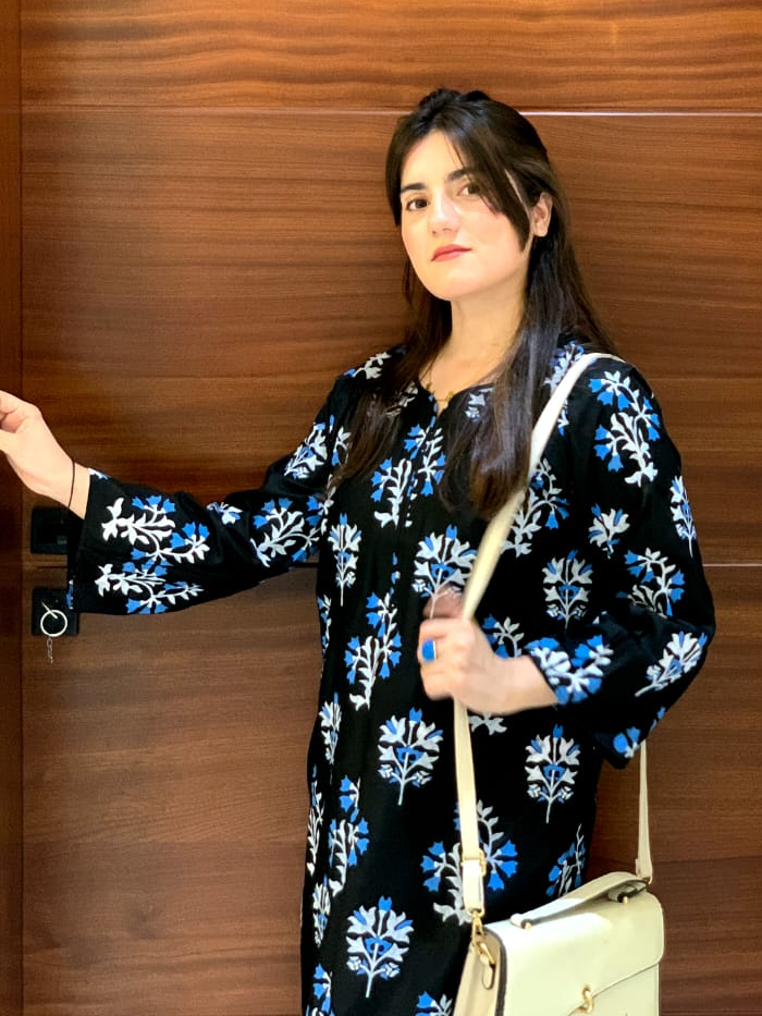 Iqra Kanwal Design SAPPHIRE BRAND